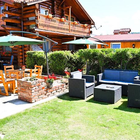 Casa De Lemn Villa ริชนอฟ ภายนอก รูปภาพ