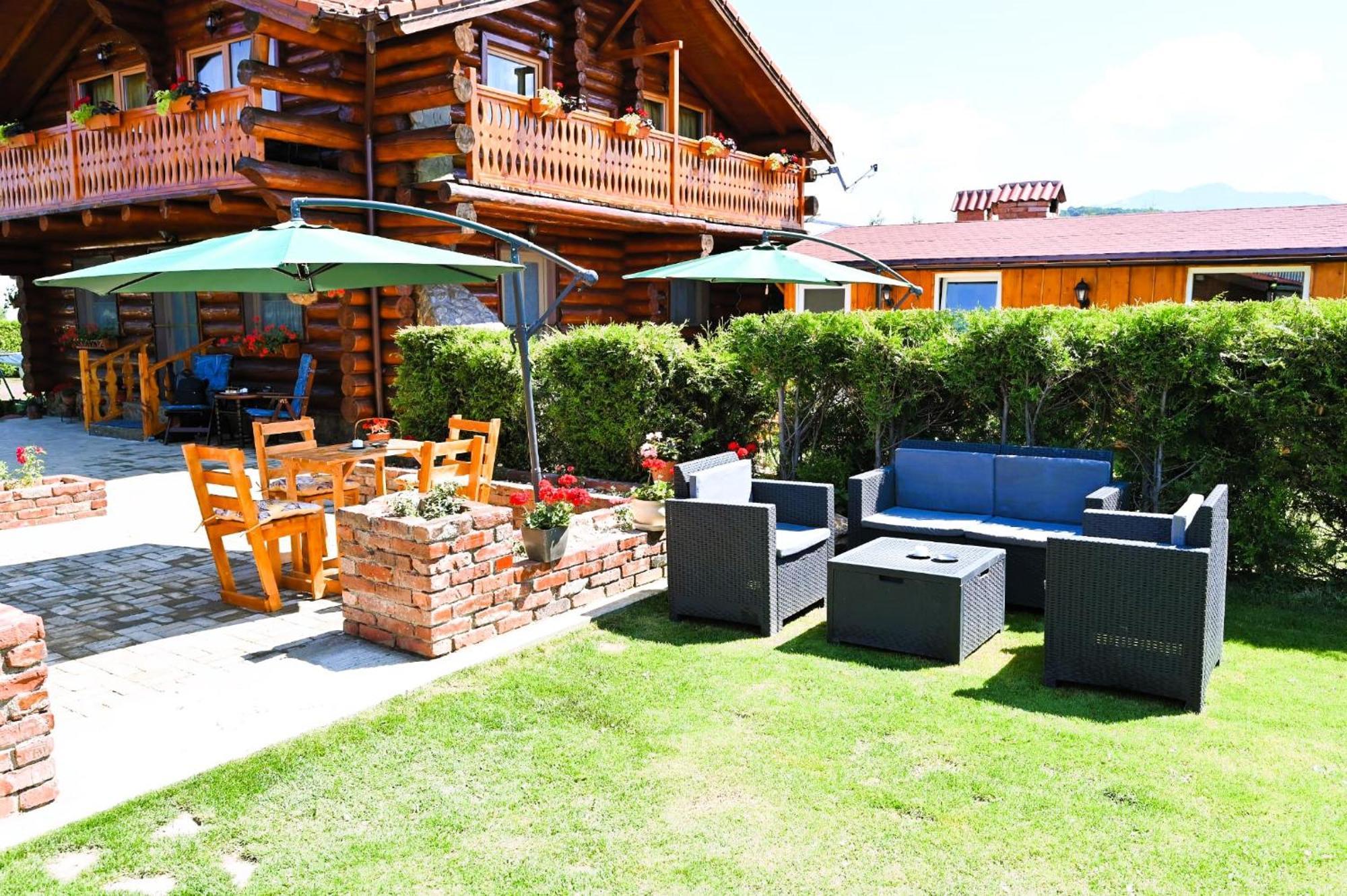 Casa De Lemn Villa ริชนอฟ ภายนอก รูปภาพ